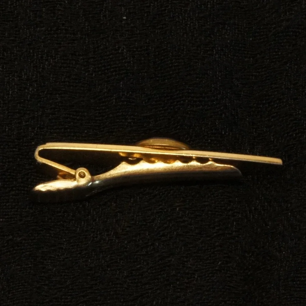 Vintage Anson Tie‎ Clip Gold Tone Red Cabochon Stone Textured Bar